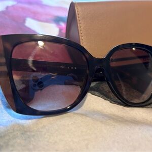 Burberry sunglasses